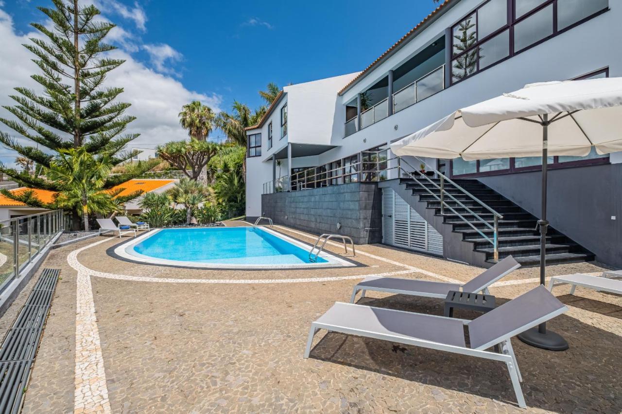 Ample Villa With Pool And Gorgeous Ocean View ฟุงชาล ภายนอก รูปภาพ