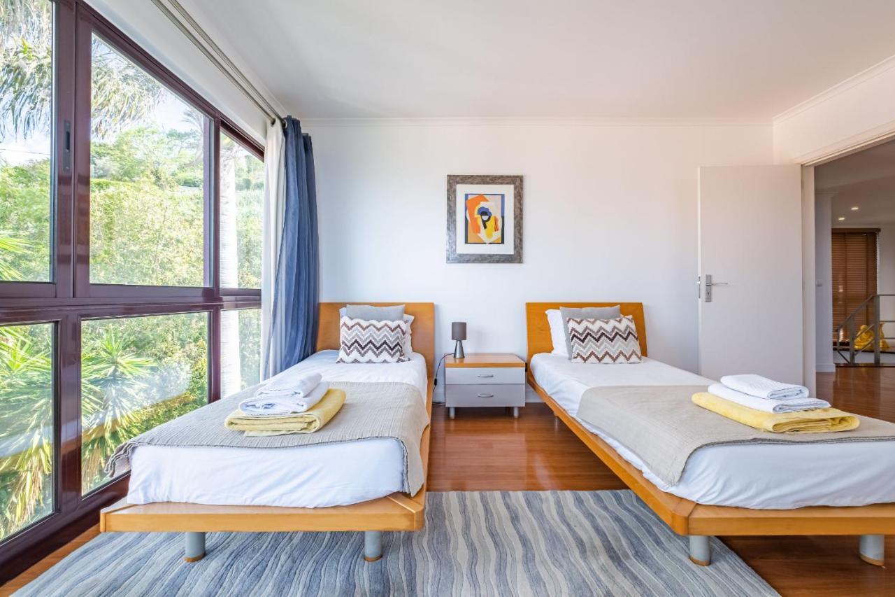 Ample Villa With Pool And Gorgeous Ocean View ฟุงชาล ภายนอก รูปภาพ